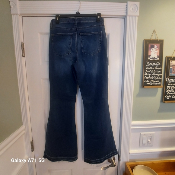 Celebrity Pink Flare Jeans 5/27 - Picture 5 of 9